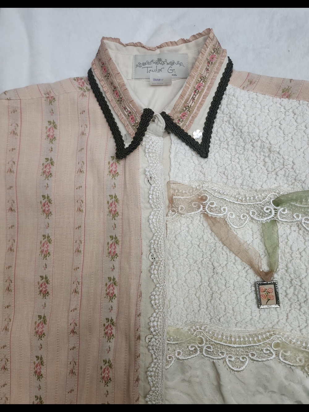 Vintage Taylor Cream and Peach Layered Lace Button-Down Top - Picture 10 of 16